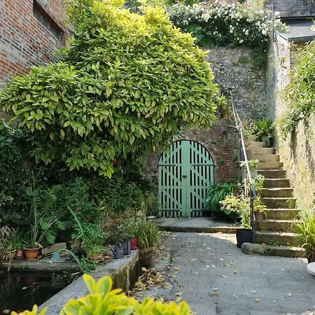 Le 77 De Satie - Centre Sleeps 3 *