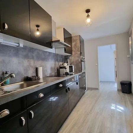 Le 77 De Satie - Centre Sleeps 3 *