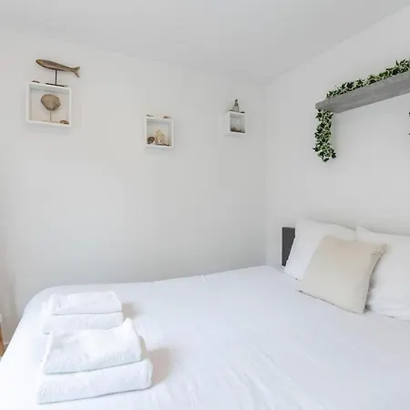 Apartment Le 77 De Satie - Center 3p Capacity